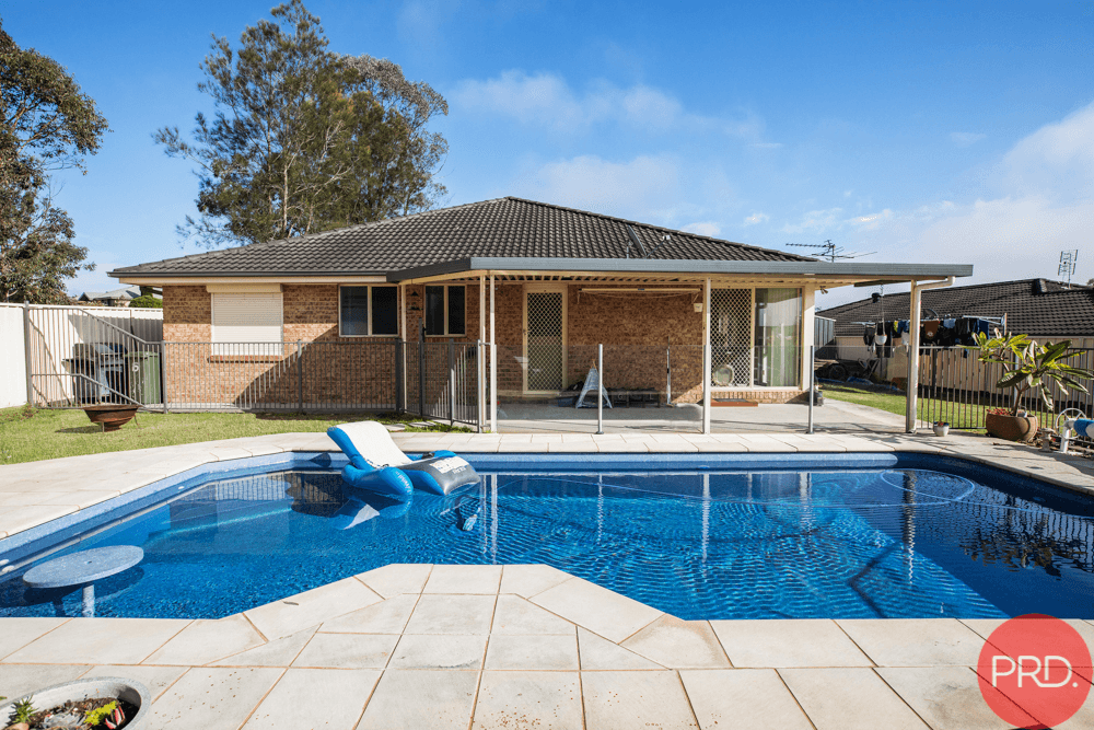 15 Honeyoak Drive, ABERGLASSLYN, NSW 2320