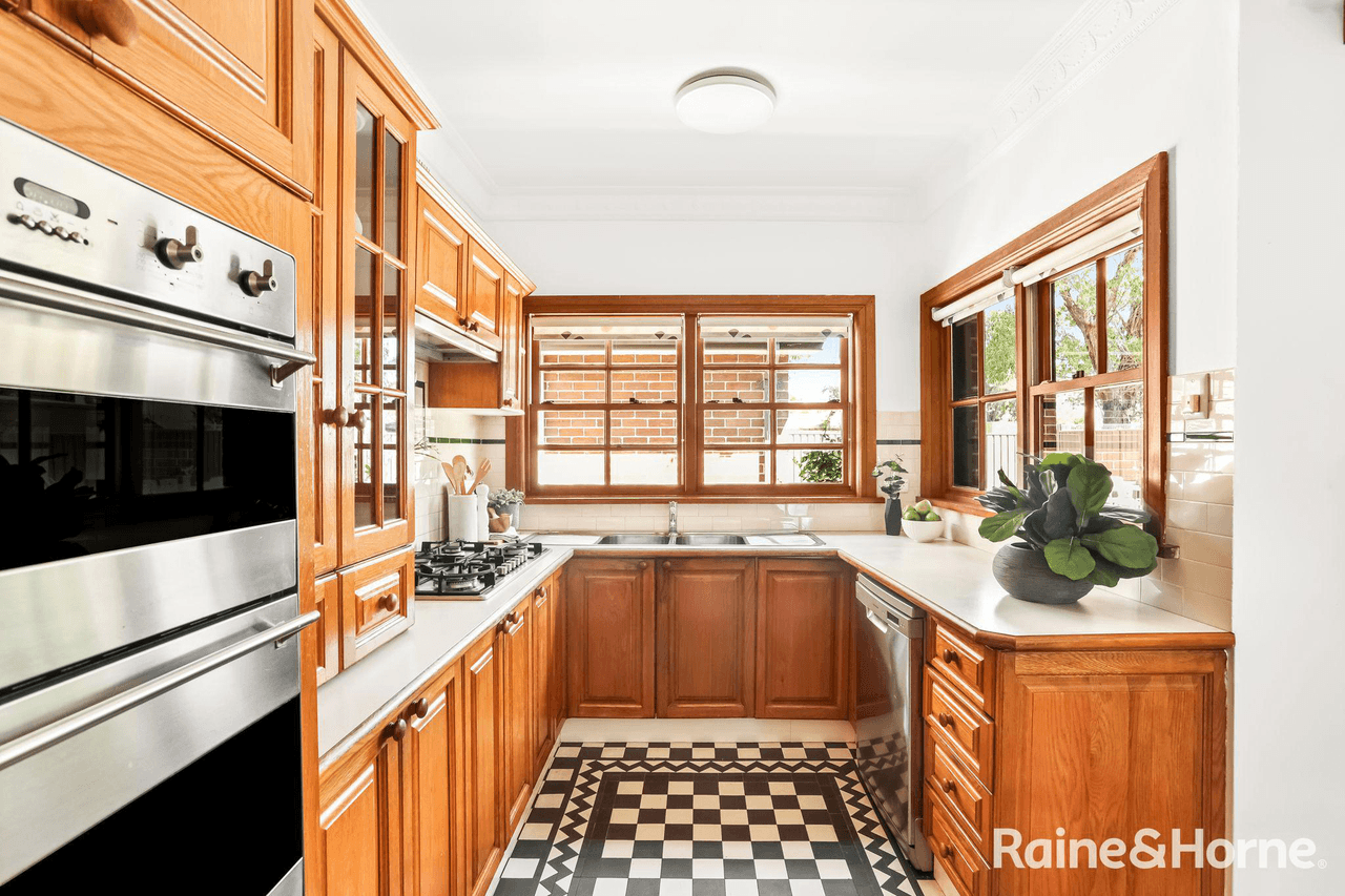 31 Benjamin Street, BEXLEY NORTH, NSW 2207