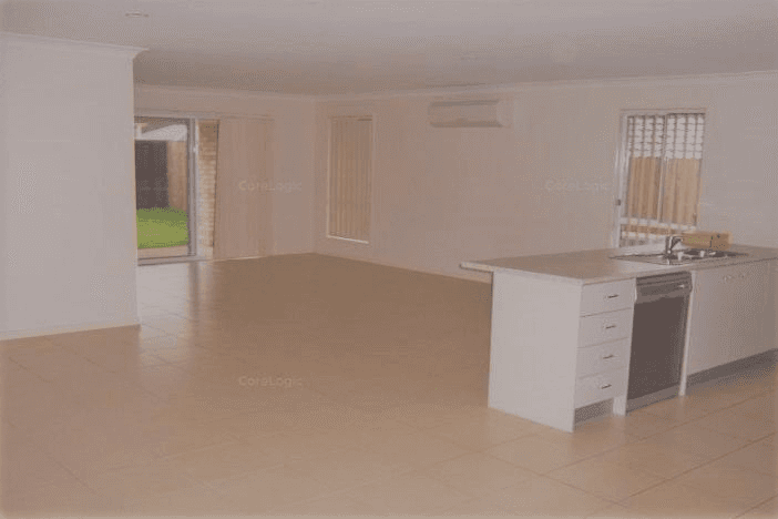 16 Saltram Avenue, Holmview, QLD 4207