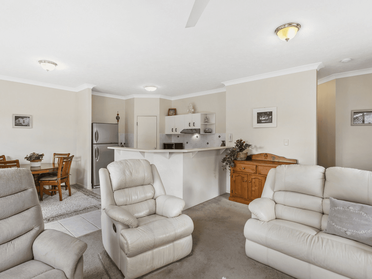 1/2 Stephens Street, Burleigh Heads, QLD 4220