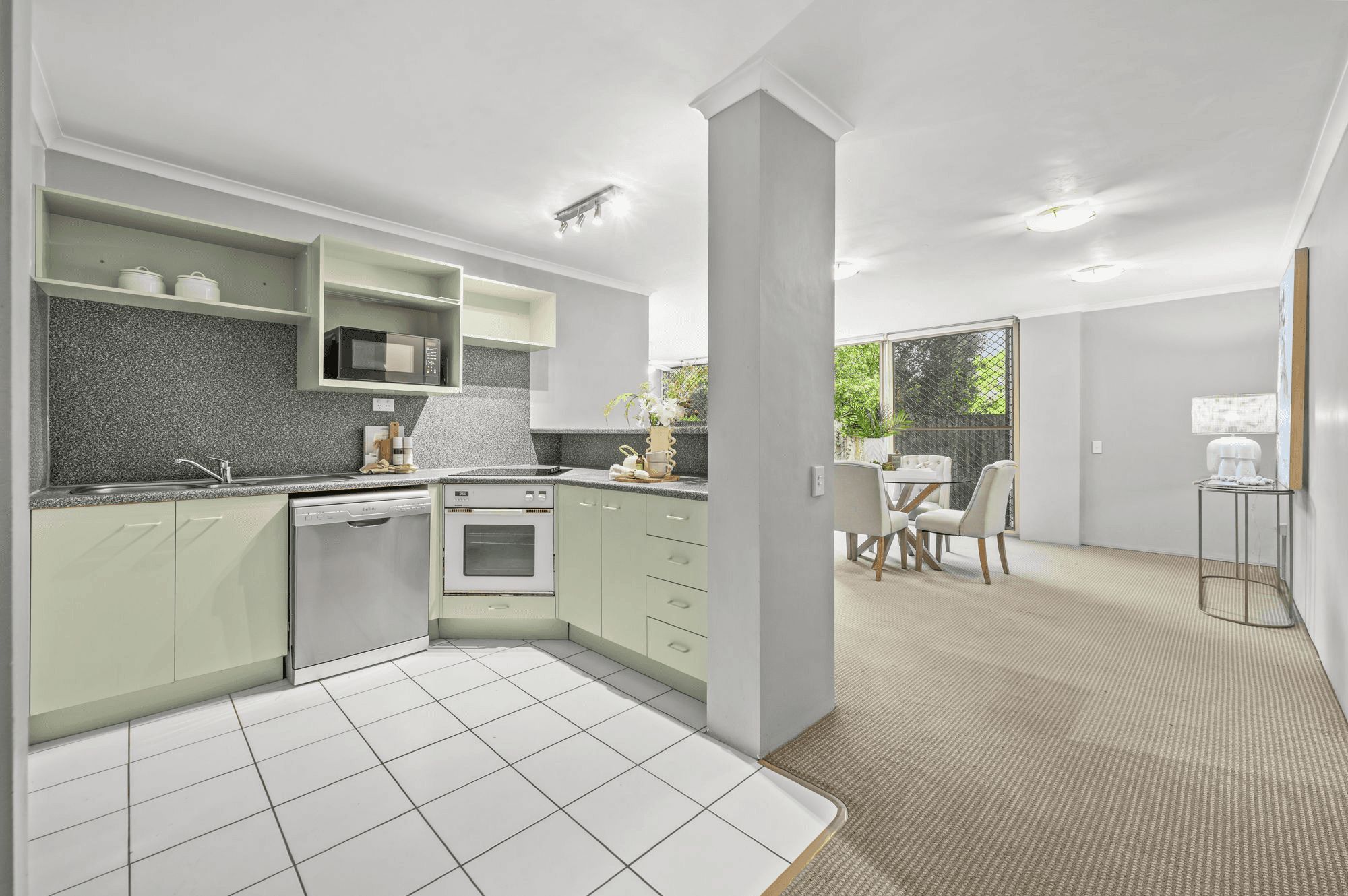 1/60 Swann Road, TARINGA, QLD 4068