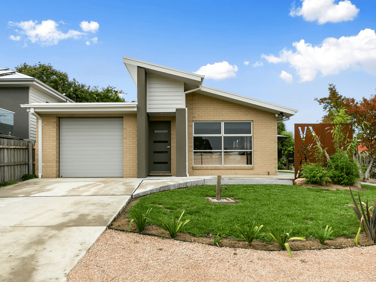 10 Dickeson Lane, LUCKNOW, VIC 3875