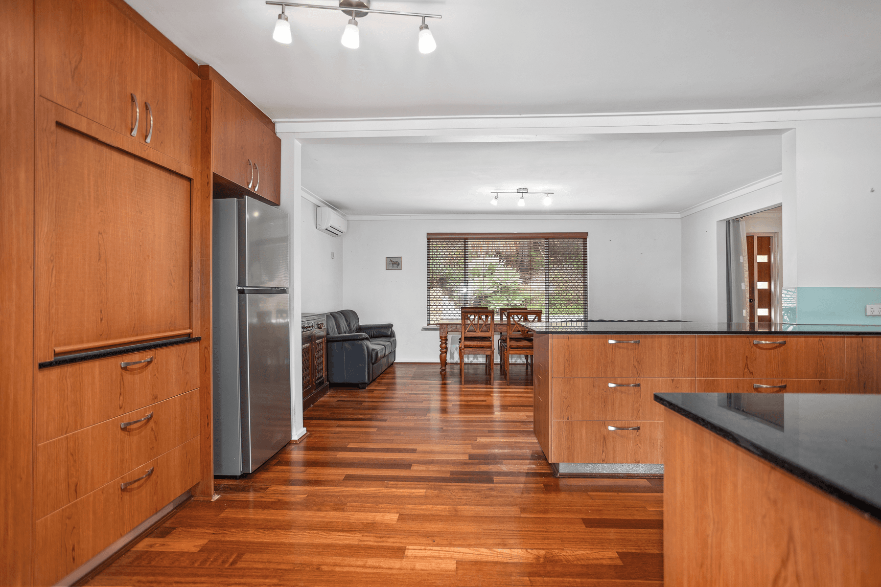 29 Hamersley Street, KELMSCOTT, WA 6111