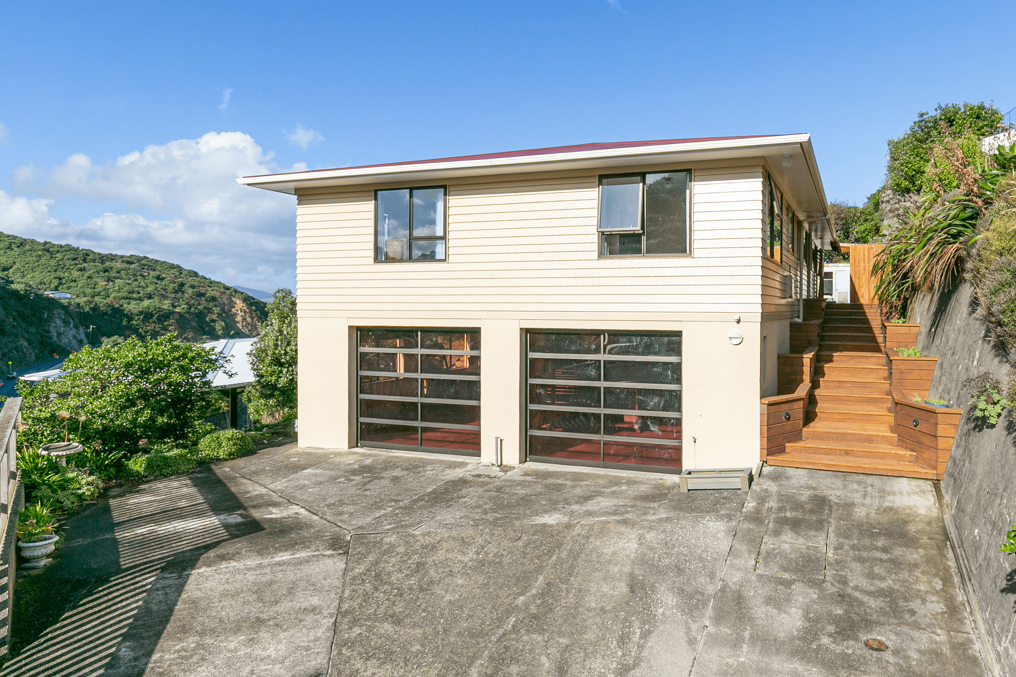 19C Cave Road, Houghton Bay, Wellington 6023