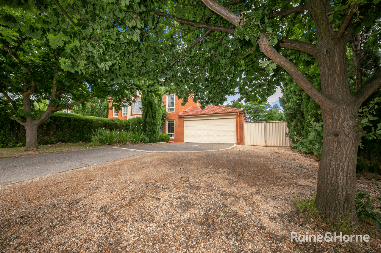 42 The Avenue, SUNBURY, VIC 3429