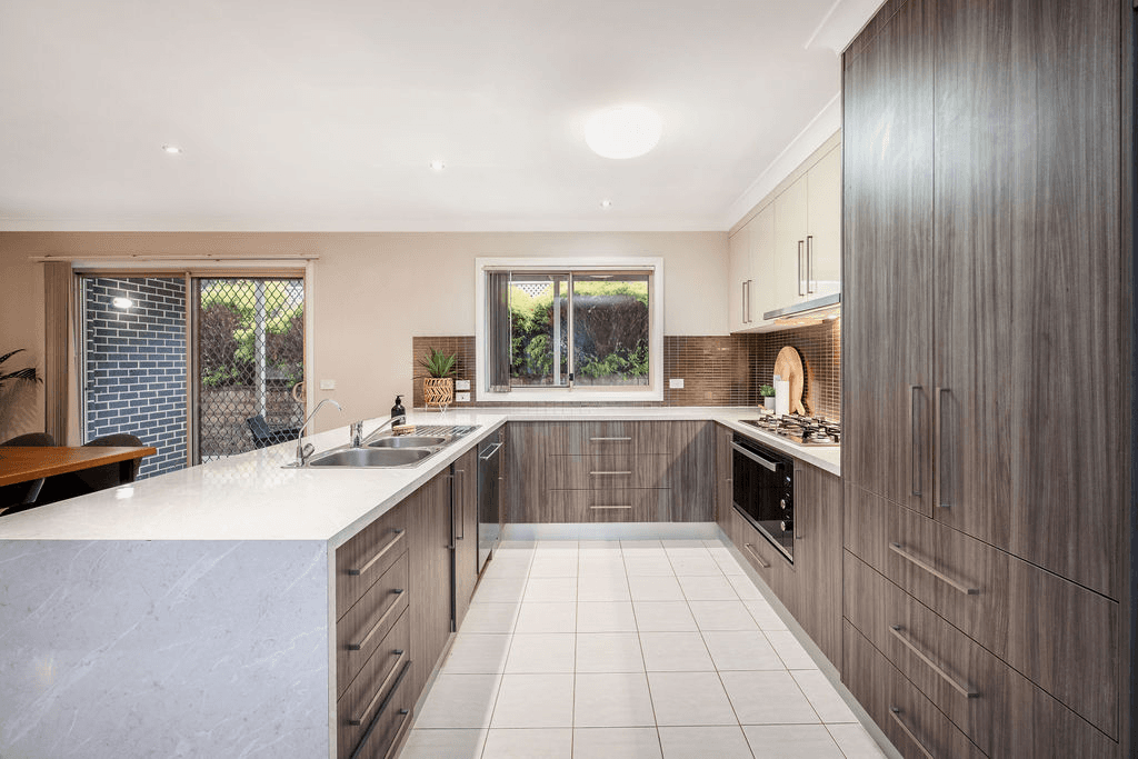 3 Whitton Drive, THURGOONA, NSW 2640