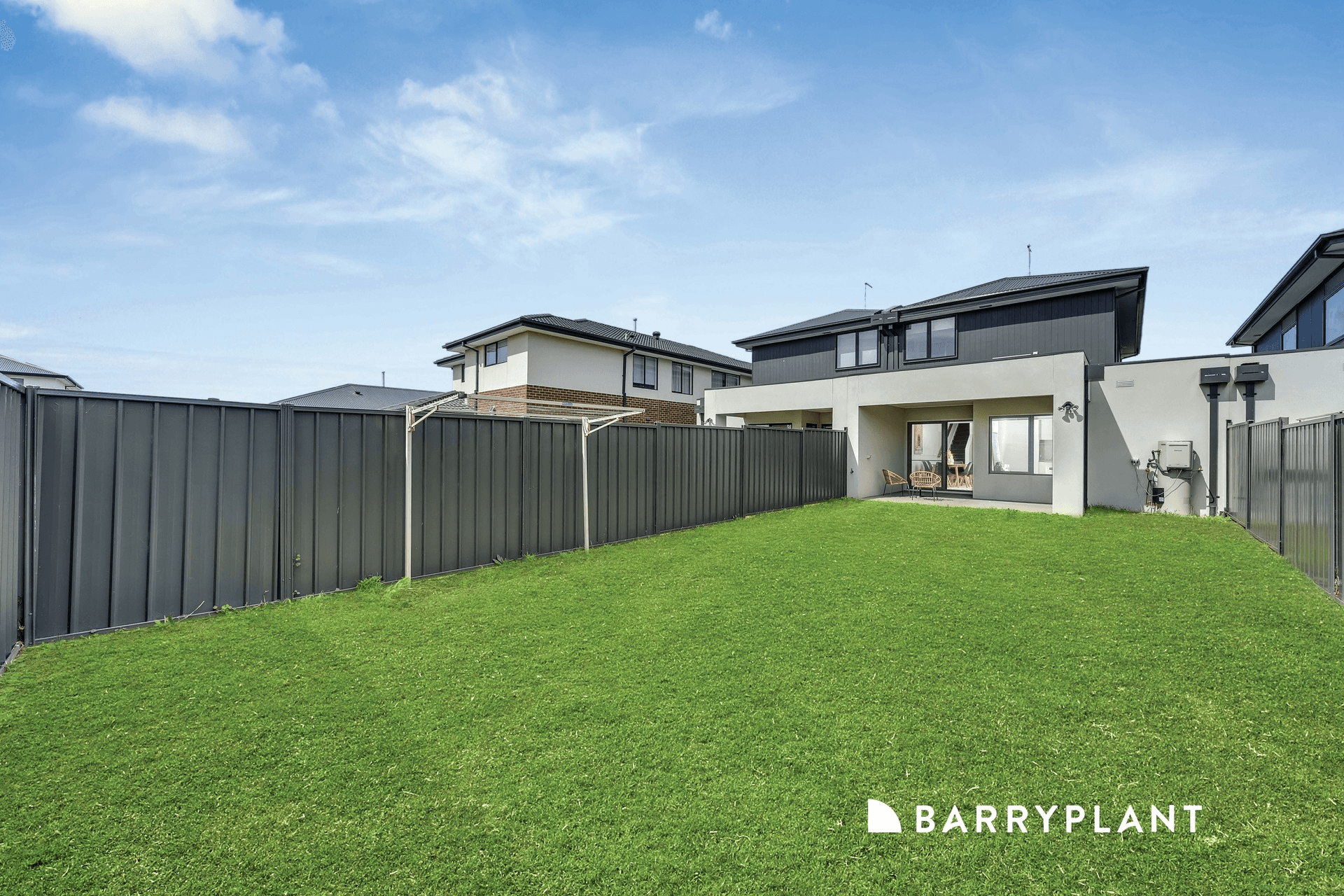 1/3 Roosevelt Drive, Rockbank, VIC 3335