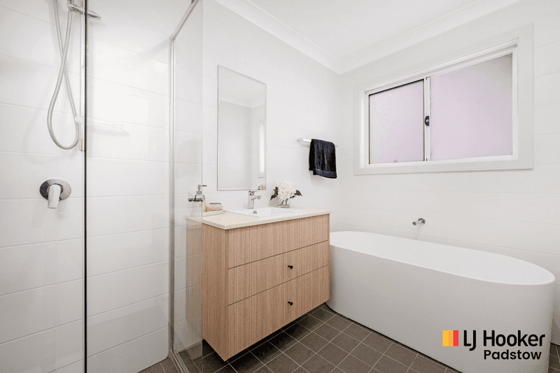 18A Tallawarra Avenue, PADSTOW, NSW 2211