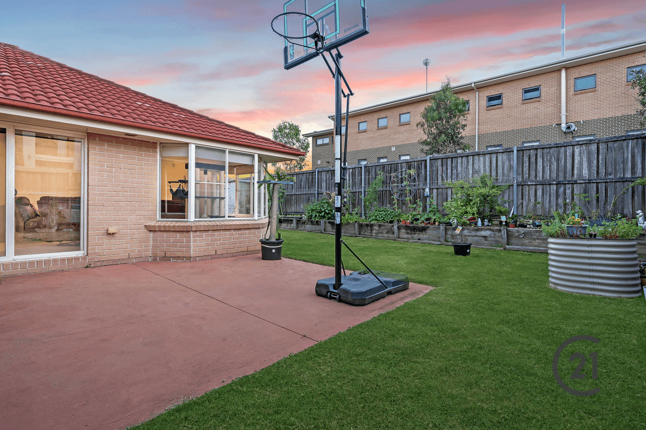 17  Rebellion Circuit, Beaumont Hills, NSW 2155