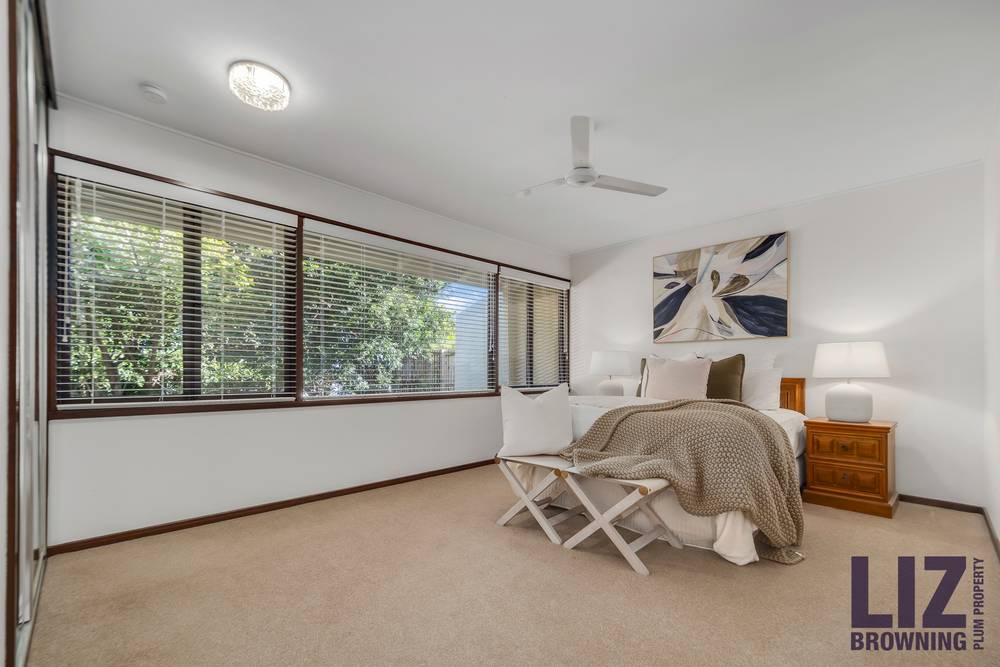 114 Kenmore Road, KENMORE, QLD 4069