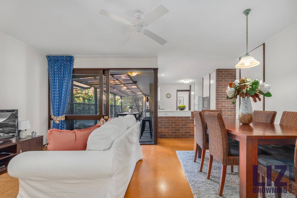 114 Kenmore Road, KENMORE, QLD 4069