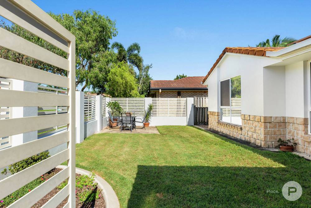 2 Eggleton Place, Wakerley, QLD 4154