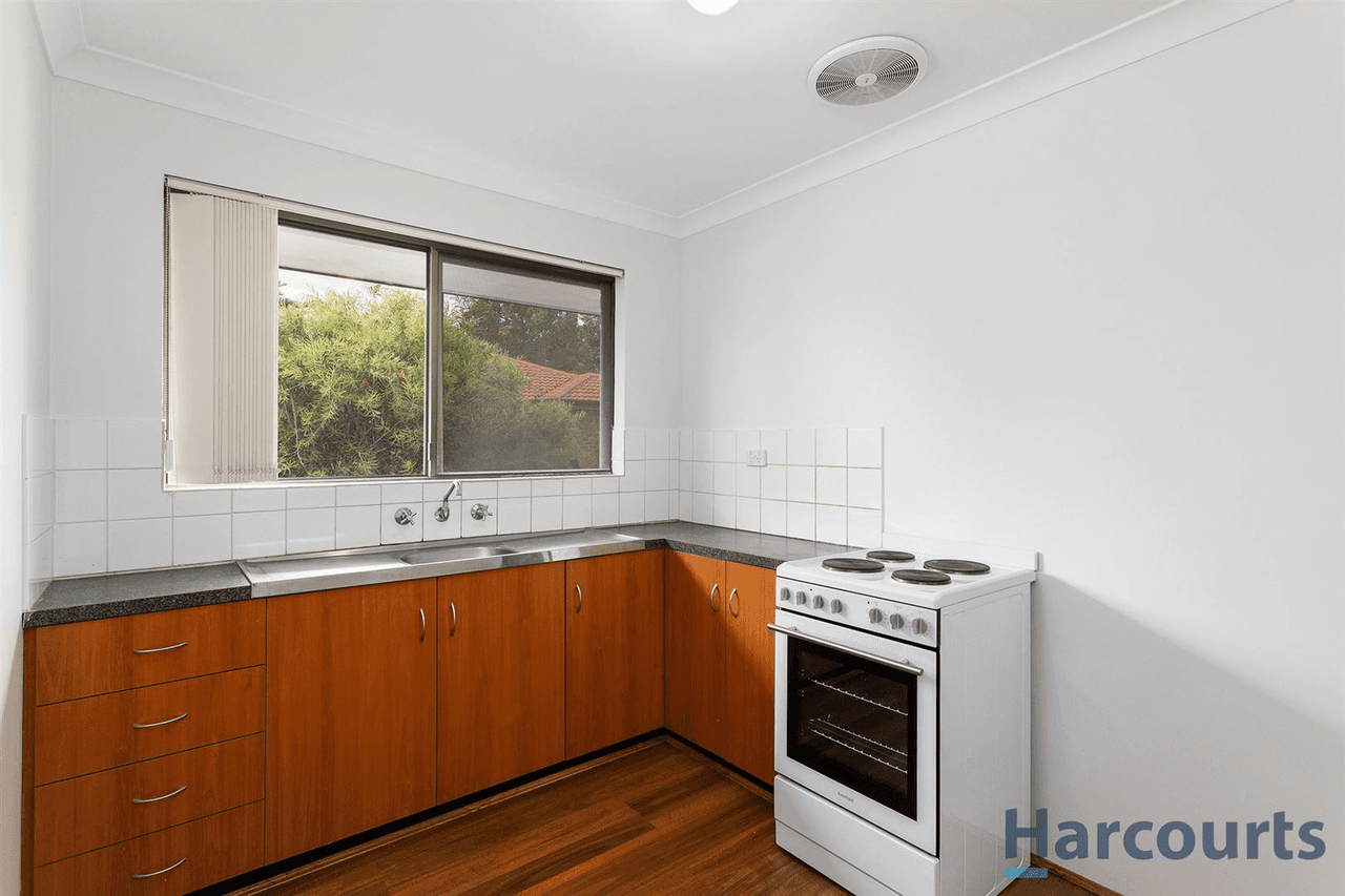 7/12 Kaliamba Court, CANNINGTON, WA 6107