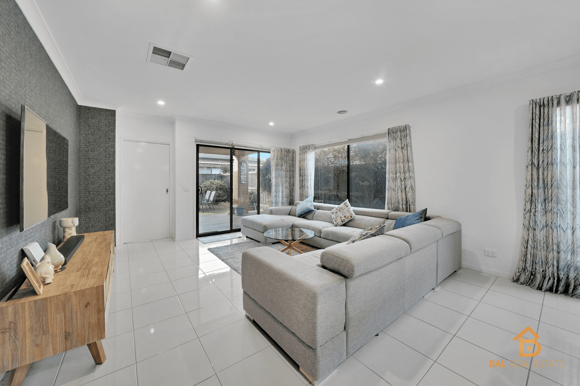 6 Glasshouse way, TRUGANINA, VIC 3029