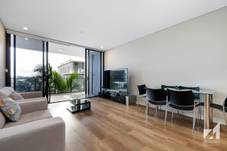 20211/37D Harbour Rd, HAMILTON, QLD 4007