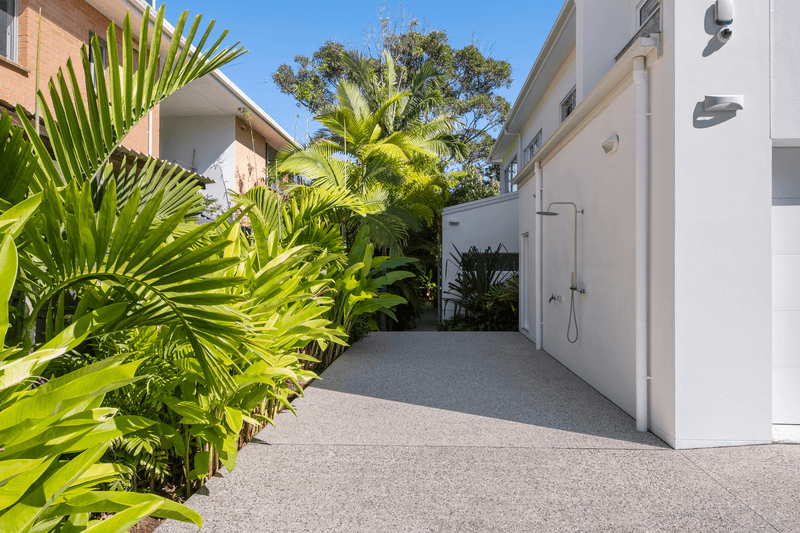 27 Acanthus Avenue, Burleigh Heads, QLD 4220