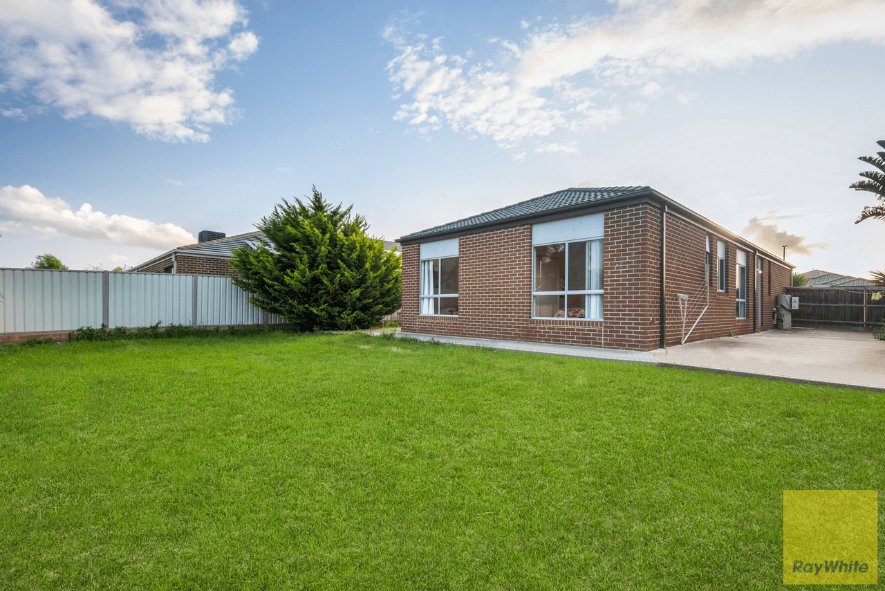 17 Holland Crescent, TRUGANINA, VIC 3029