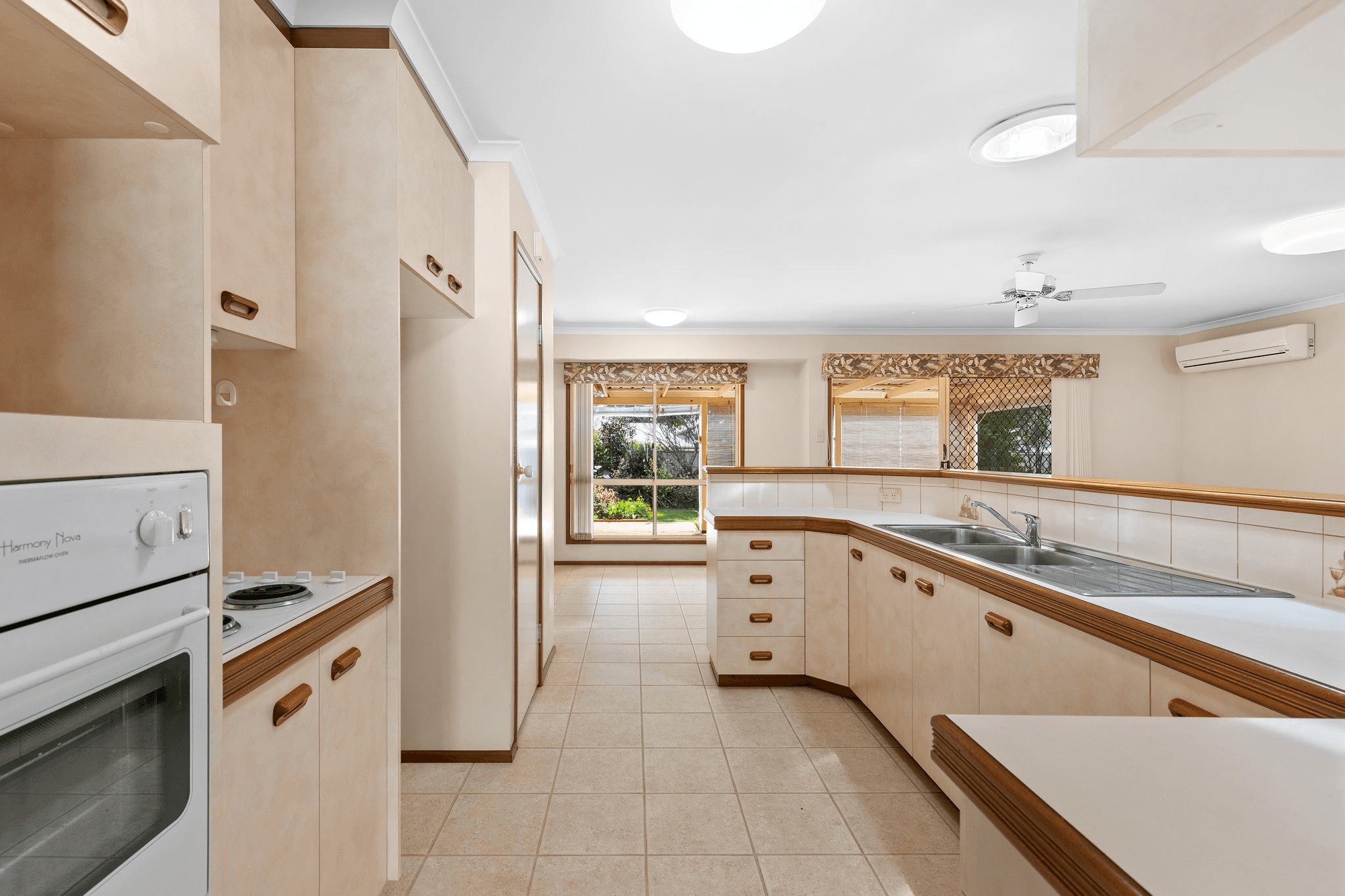 2 Grant Close, Middle Ridge, QLD 4350