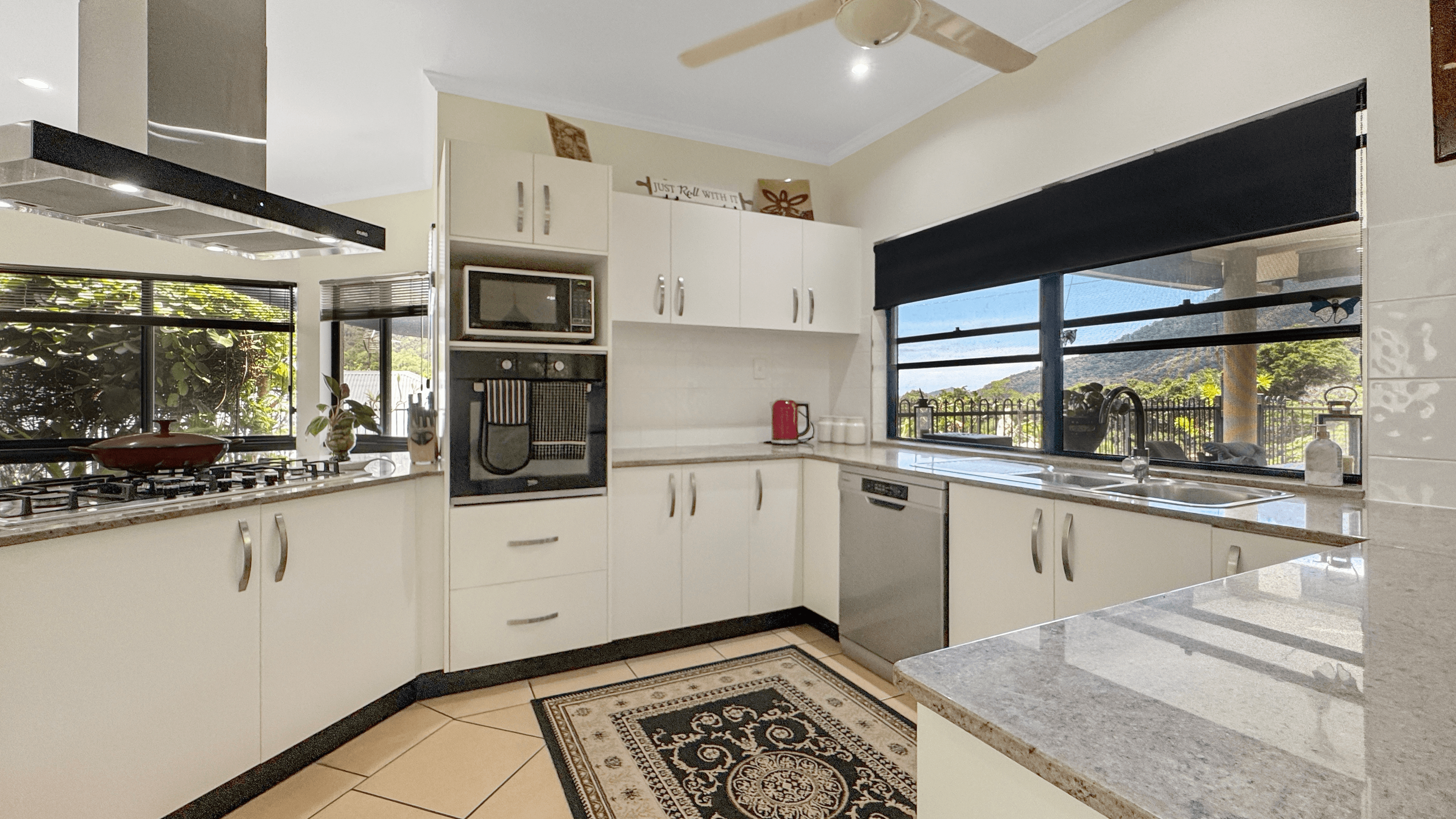 3 Mccoll Close, Redlynch, QLD 4870