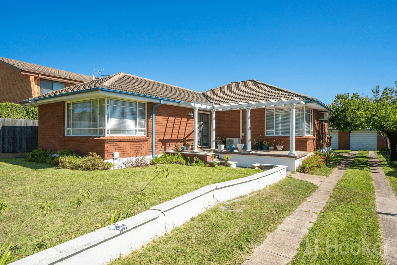 37 Atkinson Street, QUEANBEYAN EAST, NSW 2620