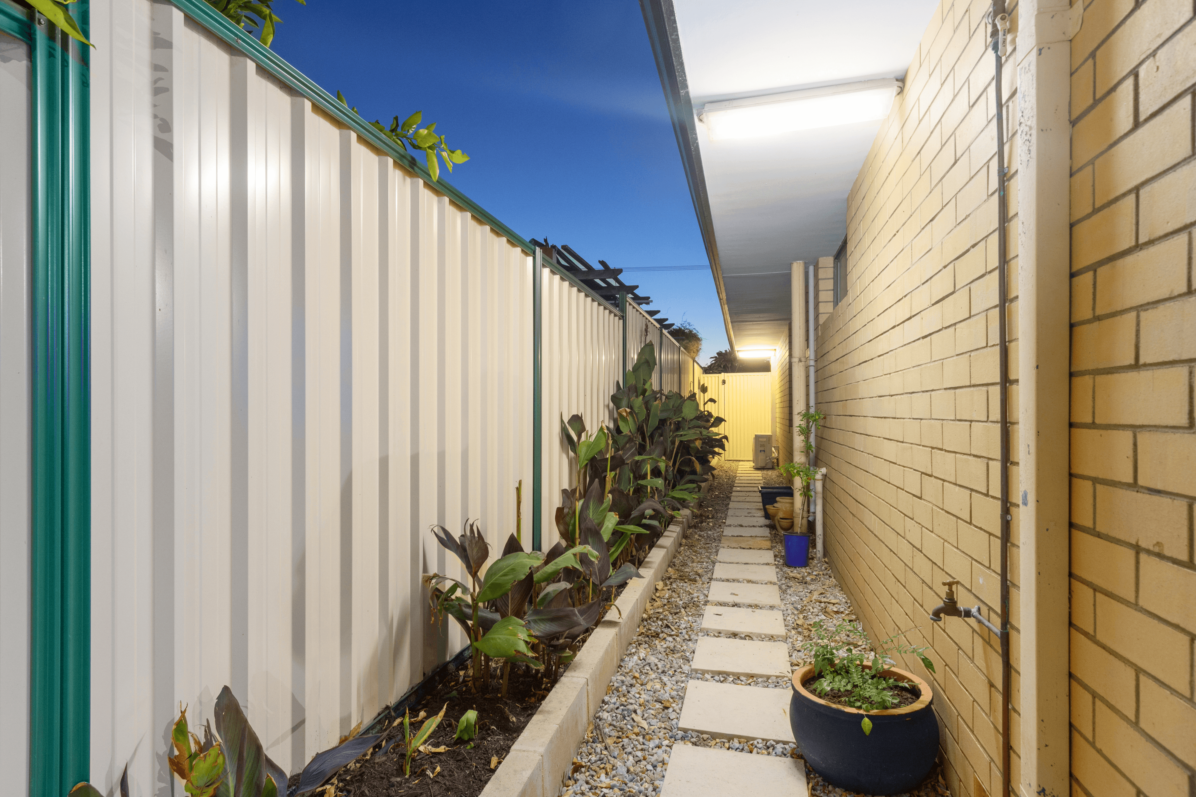 29 Helena Crescent, THORNLIE, WA 6108