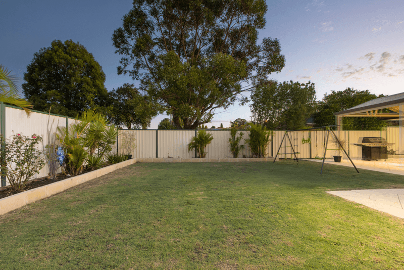 29 Helena Crescent, THORNLIE, WA 6108