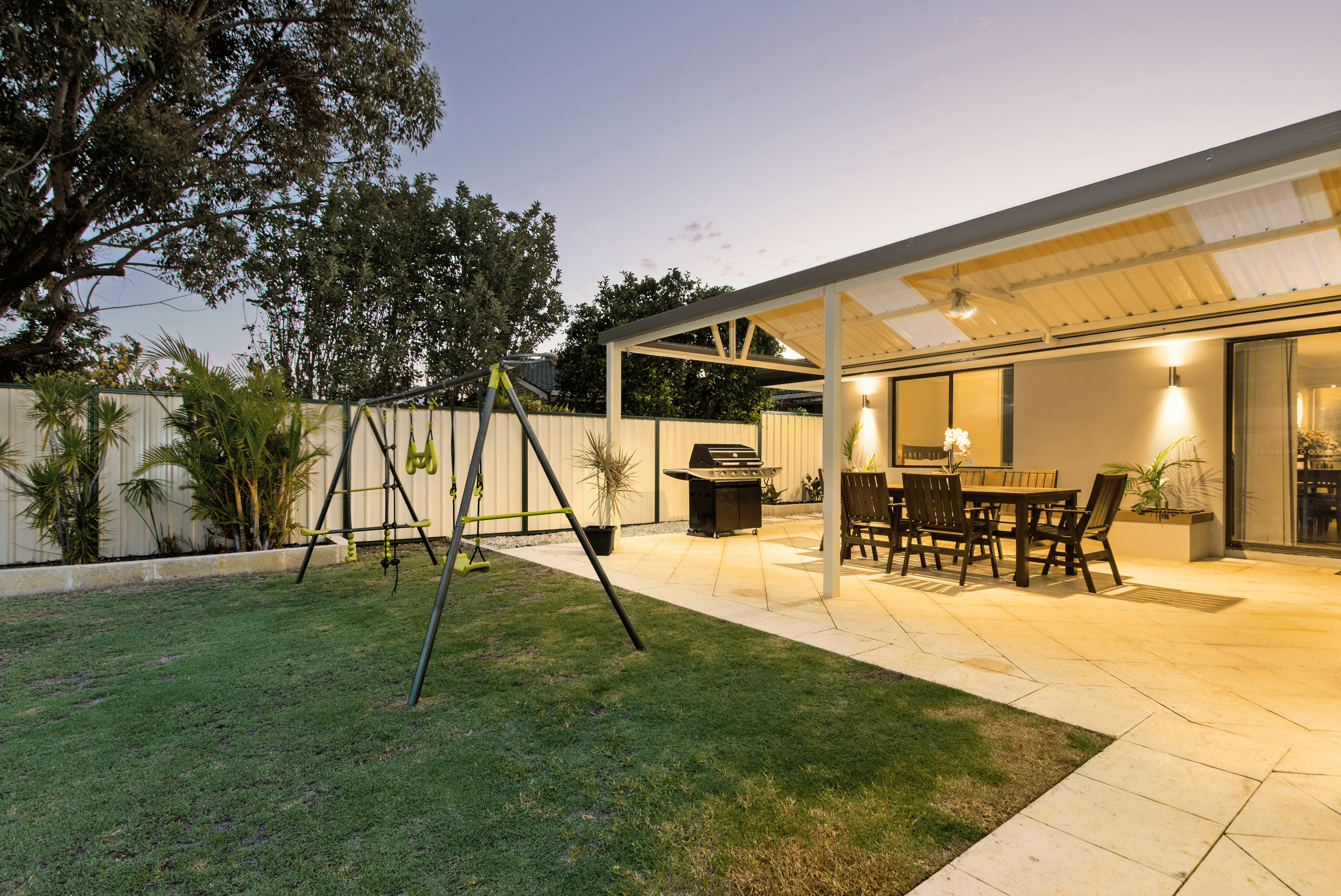 29 Helena Crescent, THORNLIE, WA 6108