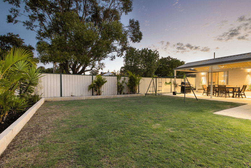 29 Helena Crescent, THORNLIE, WA 6108