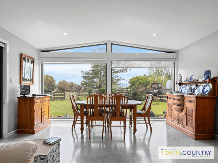 25 Mundays Lane, ARMIDALE, NSW 2350