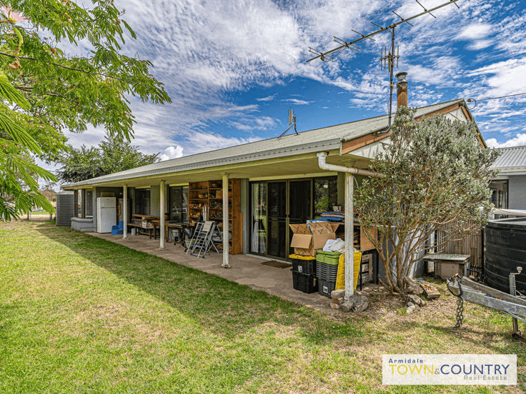 25 Mundays Lane, ARMIDALE, NSW 2350