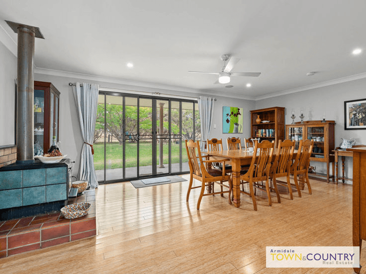 25 Mundays Lane, ARMIDALE, NSW 2350