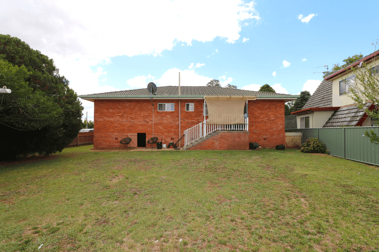 35 Cross Street, GLEN INNES, NSW 2370