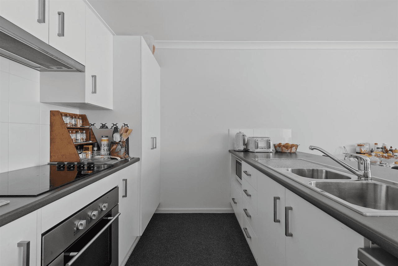 35 & 35a Gemini Way, Narrawallee, NSW 2539