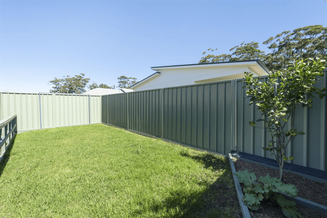 35 & 35a Gemini Way, Narrawallee, NSW 2539