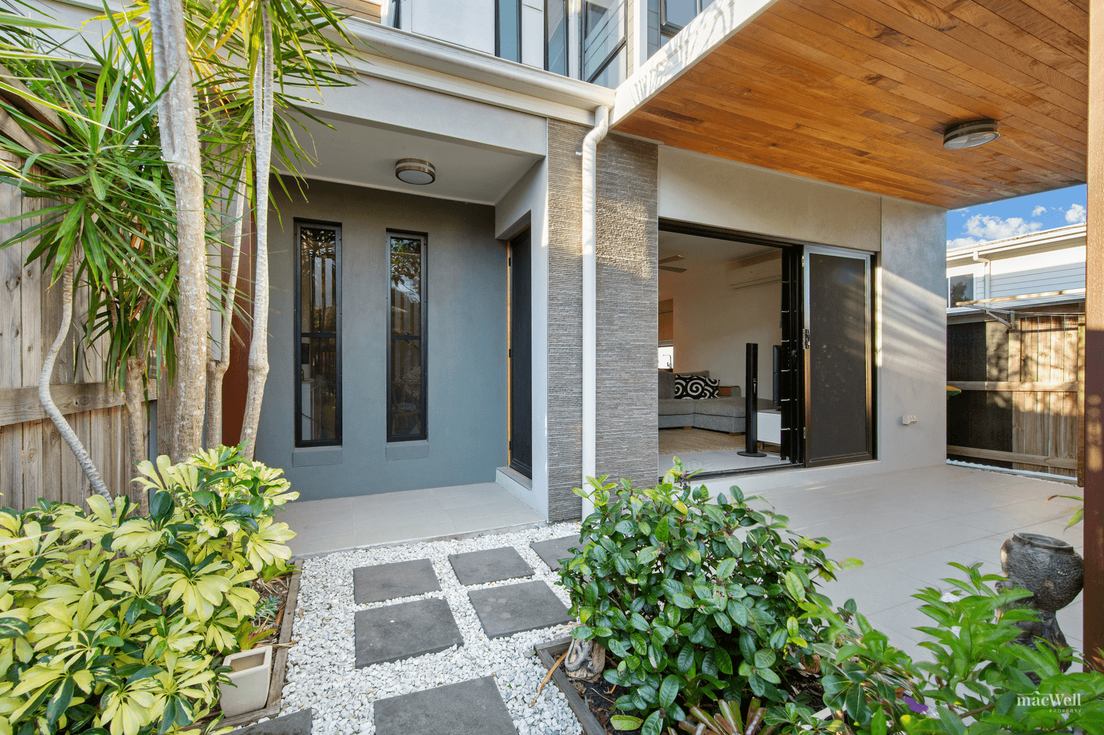13/18 BERNECKER Street, Carina, QLD 4152
