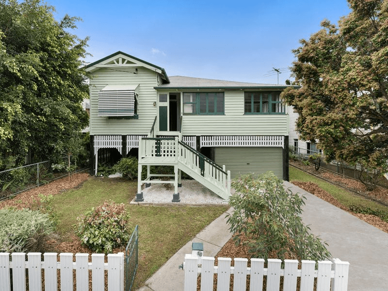 16 Macaulay Street, COORPAROO, QLD 4151