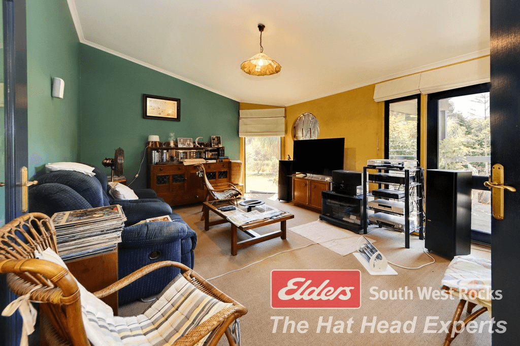 130 Gap Rd, HAT HEAD, NSW 2440