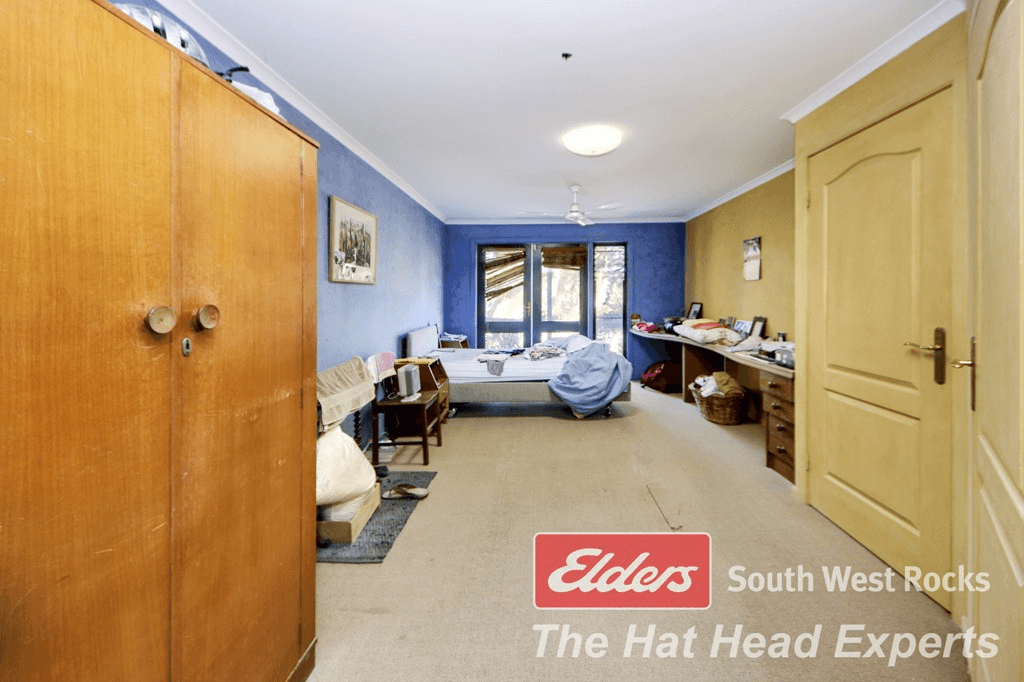 130 Gap Rd, HAT HEAD, NSW 2440