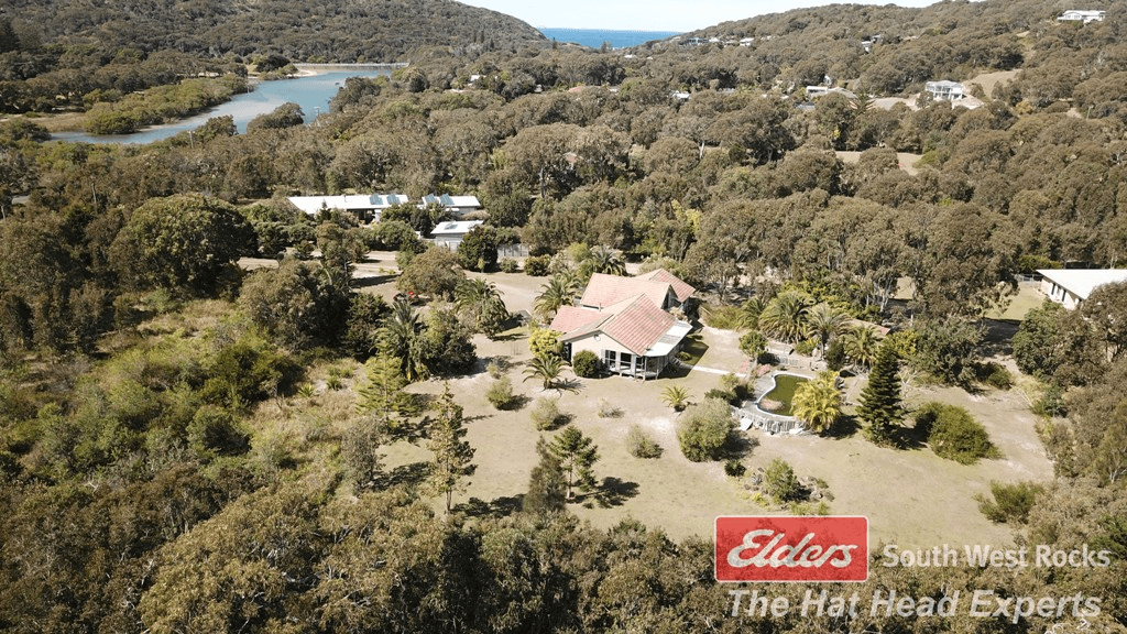 130 Gap Rd, HAT HEAD, NSW 2440