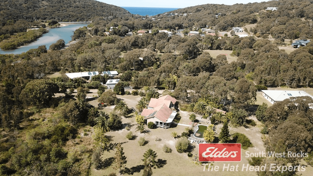 130 Gap Rd, HAT HEAD, NSW 2440