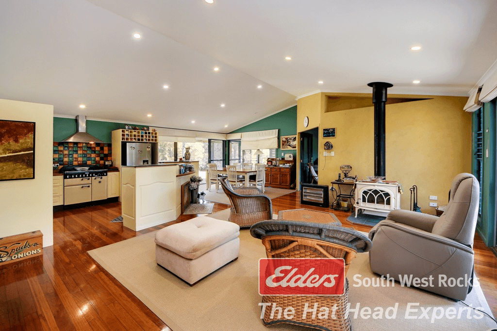 130 Gap Rd, HAT HEAD, NSW 2440