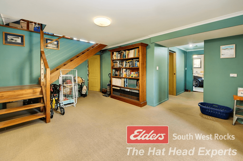 130 Gap Rd, HAT HEAD, NSW 2440