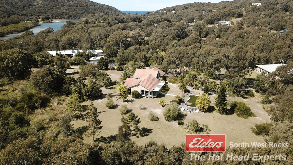 130 Gap Rd, HAT HEAD, NSW 2440