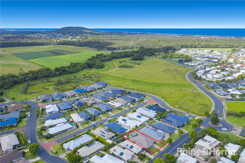 113 Lennox Circuit, POTTSVILLE, NSW 2489