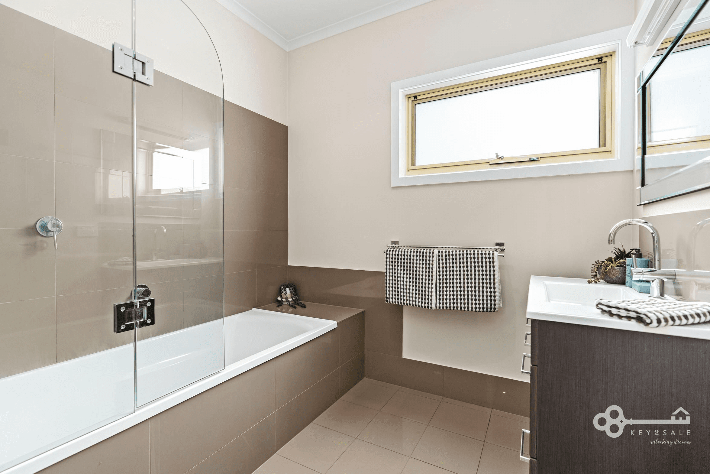 3 Neil Black Street East, Nelson, VIC 3292