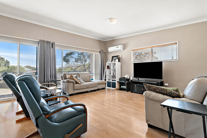 12 Rosebery Street, Heathcote, NSW 2233