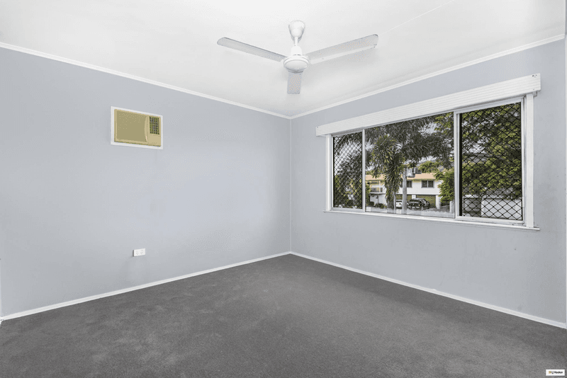 8 Rhodes Street, HEATLEY, QLD 4814