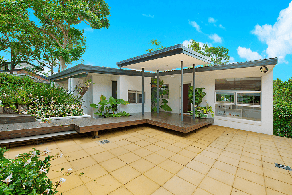 131 Burbong Street, CHAPEL HILL, QLD 4069