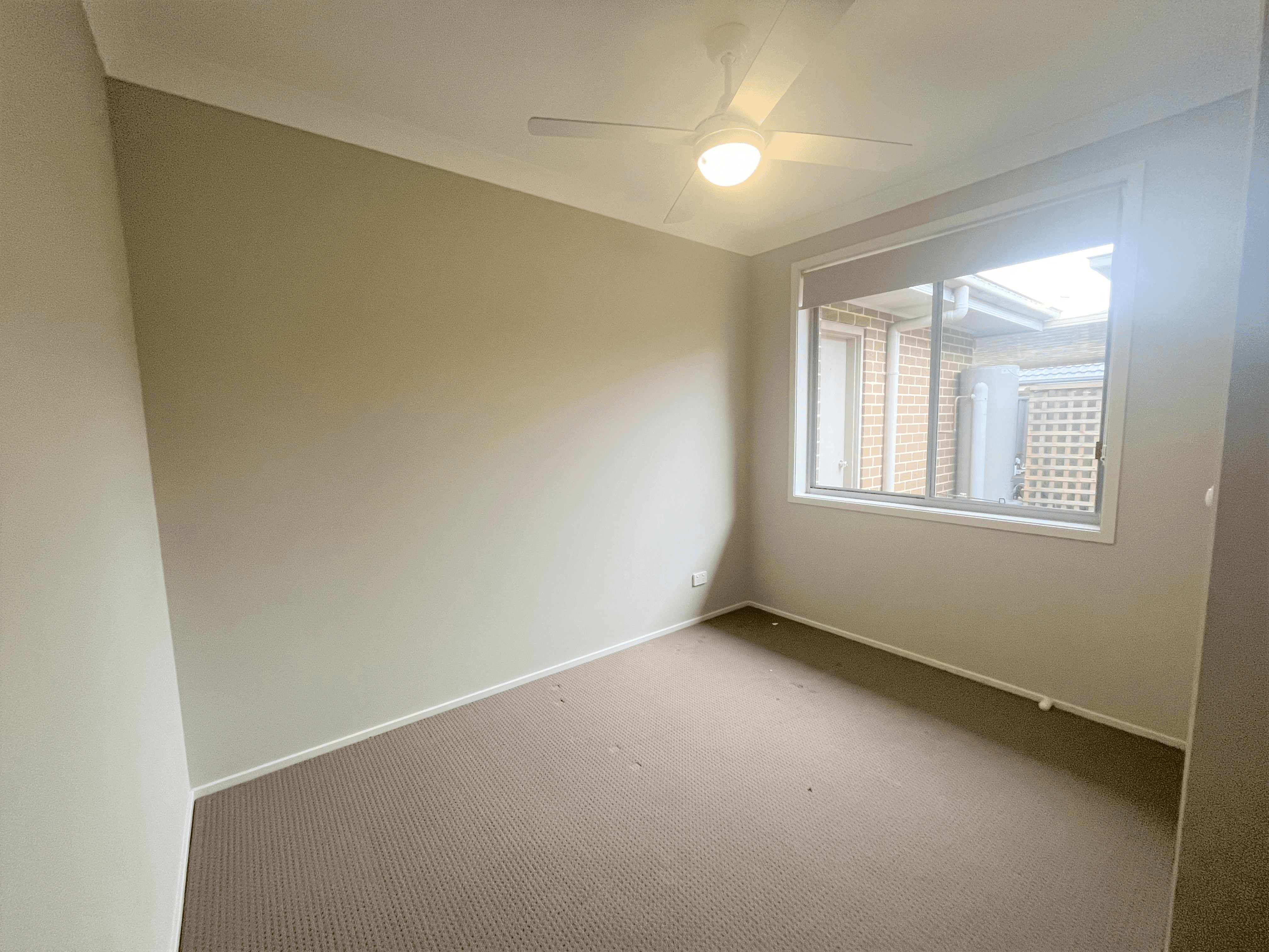 25 Whiteswan Avenue, BLUE HAVEN, NSW 2262