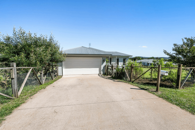 1 Northview Drive, Cabarlah, QLD 4352